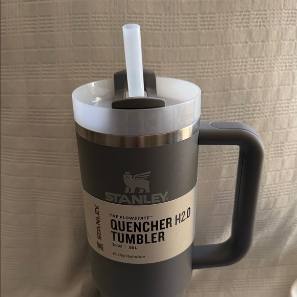 Stanley Matte Gray Quencher Tumbler - Picture 4 of 5